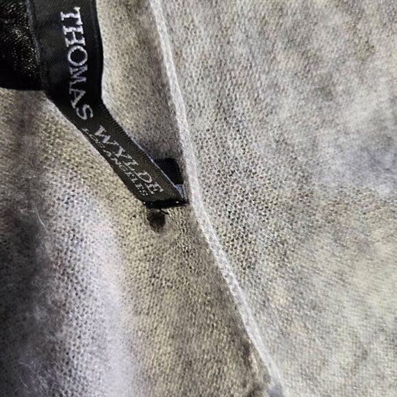 Thomas Wylde Cashmere Sweater Womens SZ  S Rhinstones - Picture 6 of 8